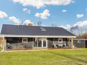 6 person holiday home in Tarm